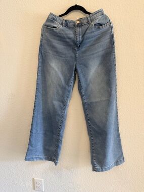Tinseltown Light Blue Wide-Leg Jeans
